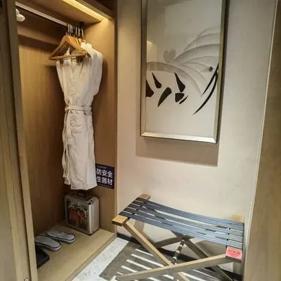 guest photo
