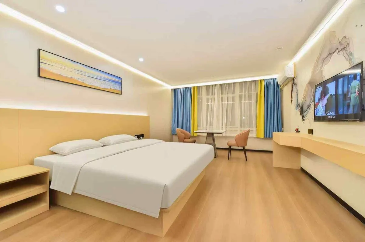 Fuchuan Dangxiao Jiaowu Hotel