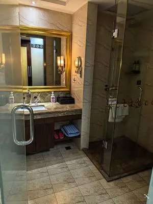 guest photo