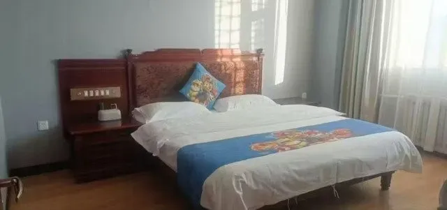 Linhe Saibei Zhenyu Hotel