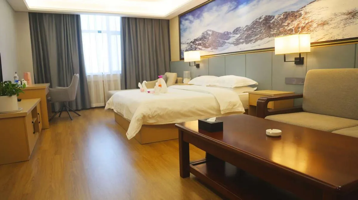 Alashan Kouzong Hebao Shuiqu Jingang Shangwu Hotel