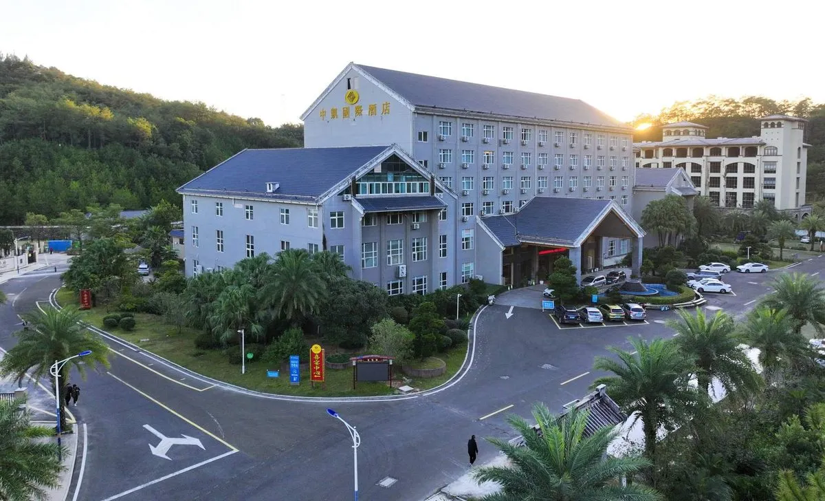 Wuping Zhongkai Xinrong Hotel