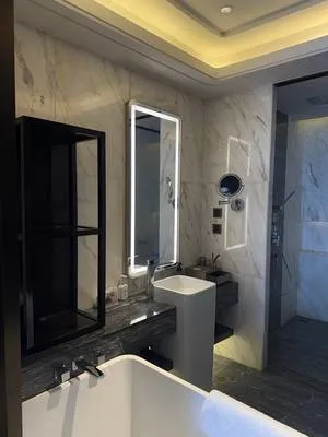 guest photo