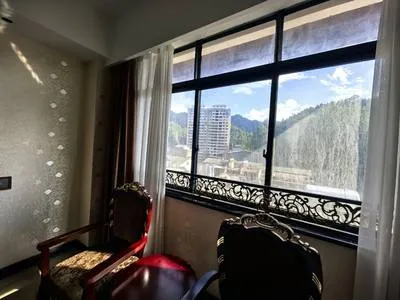 guest photo