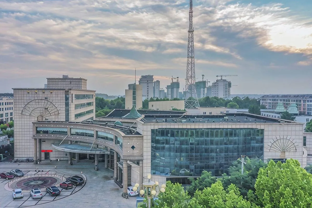 Tangshan Laoting Chengqi Grand Hotel