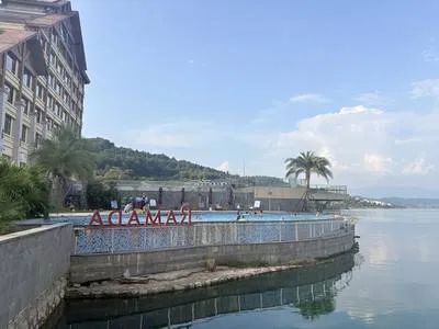 guest photo