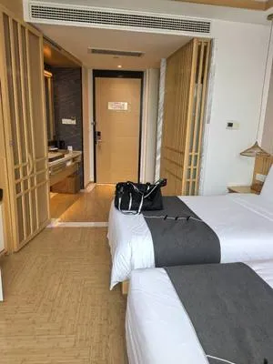 guest photo