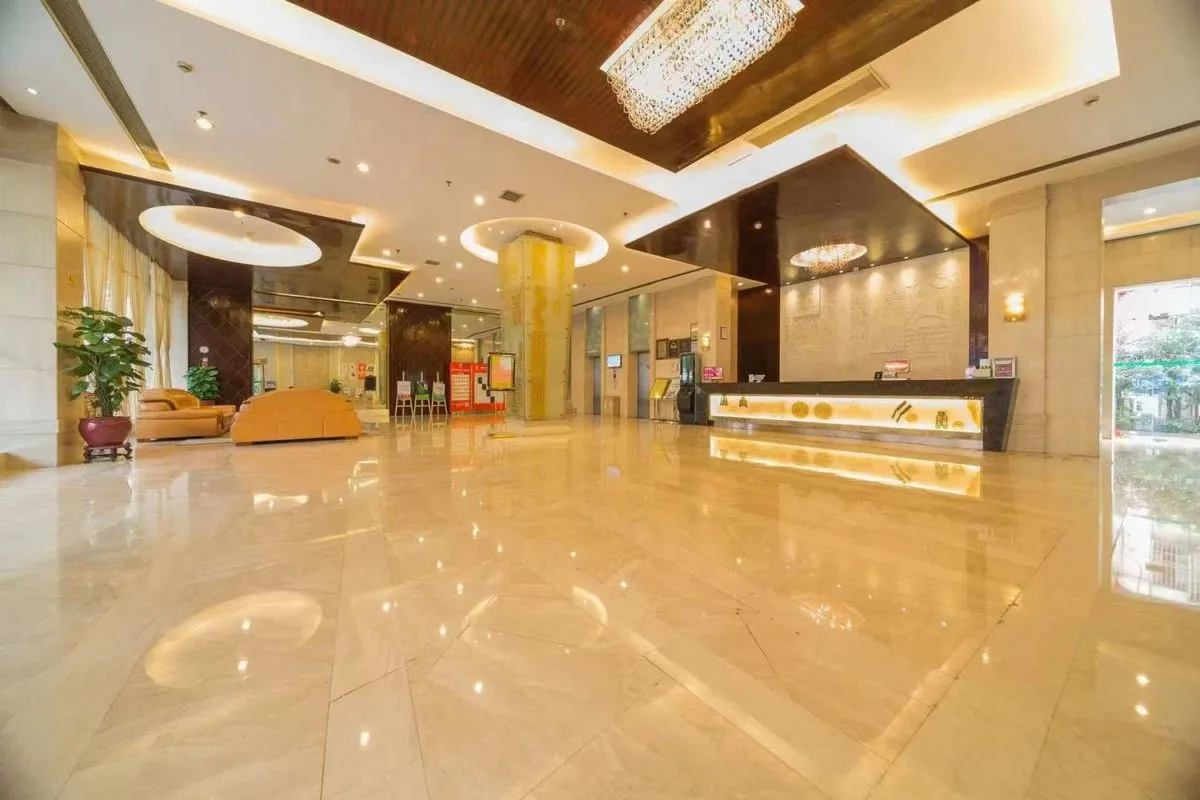 Jiashan Shi Hotel