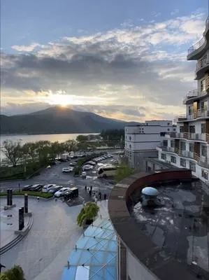 guest photo