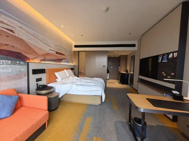Hampton by Hilton Wenling