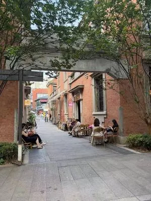 guest photo