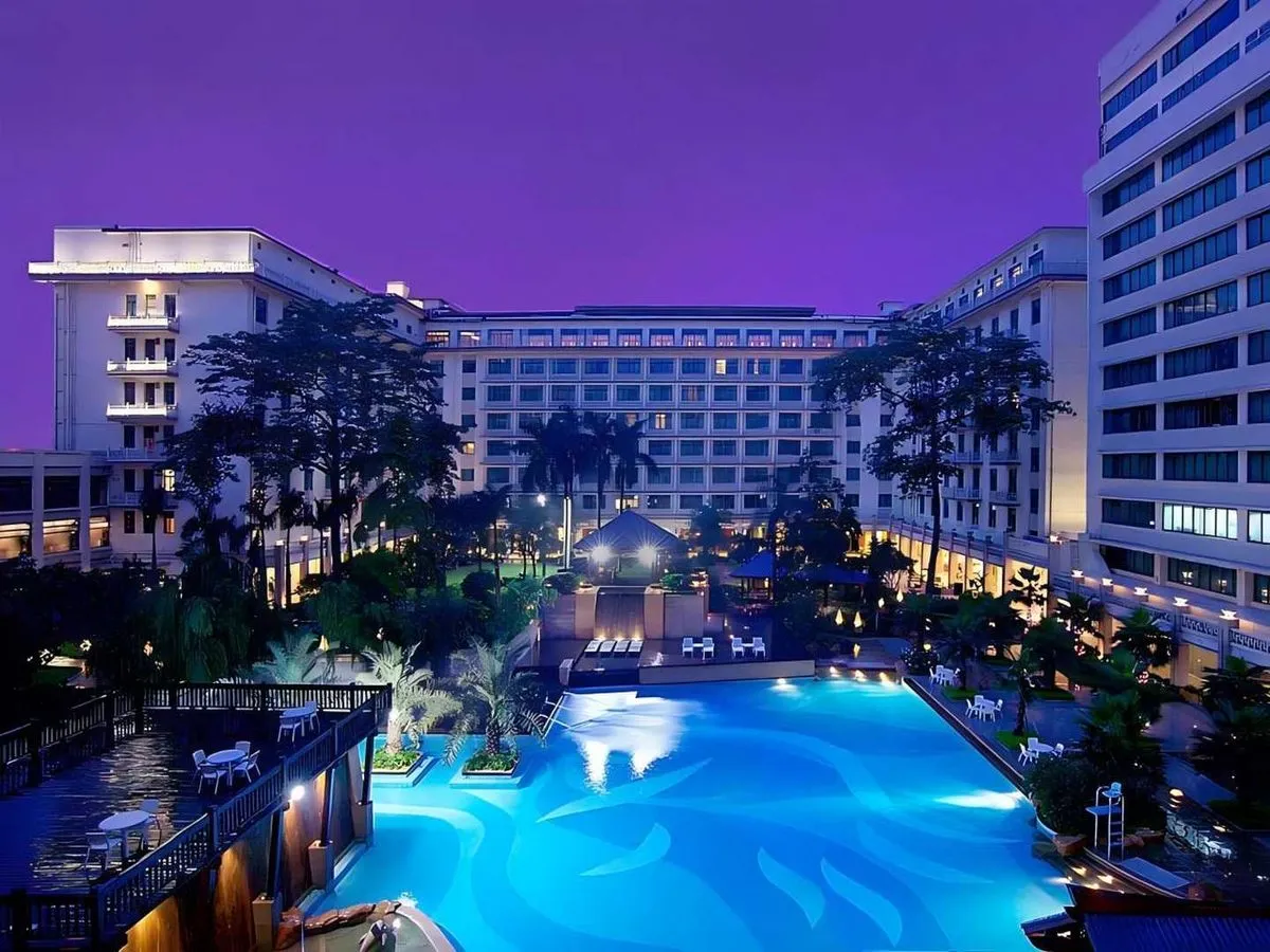 Dongfang Hotel
