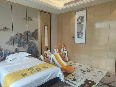 guest photo