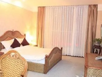 guest photo