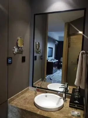 guest photo