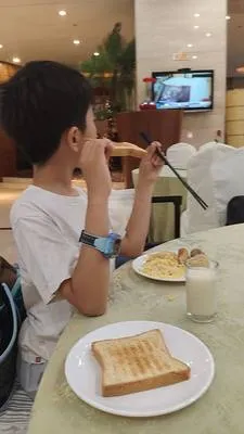 guest photo