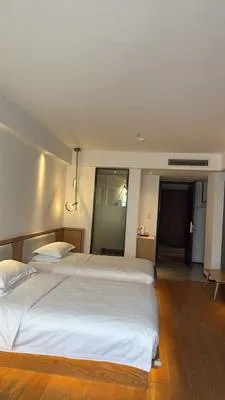 guest photo