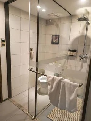 guest photo