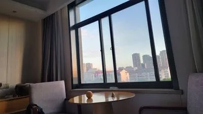 guest photo