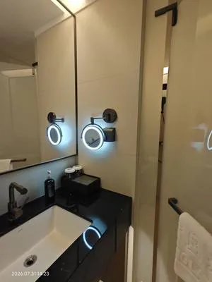 guest photo