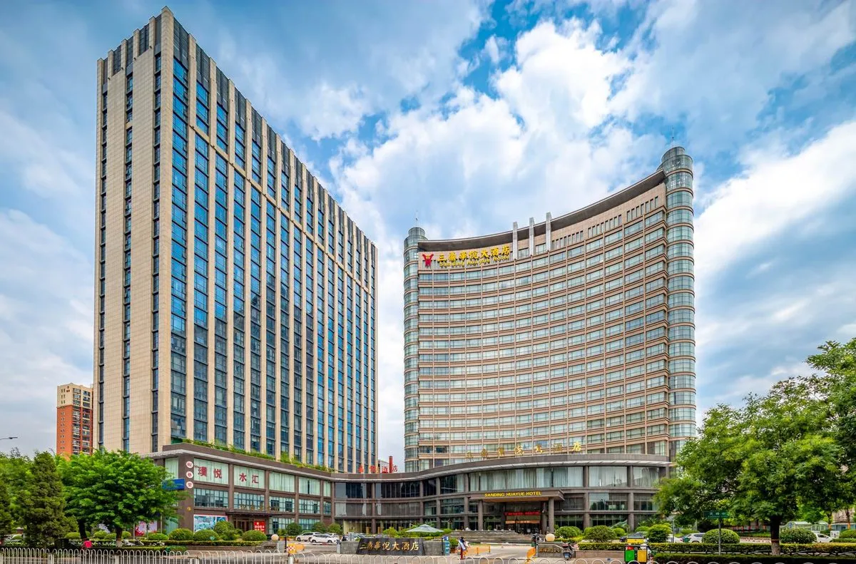 Xuchang Sanding Huayue Grand Hotel