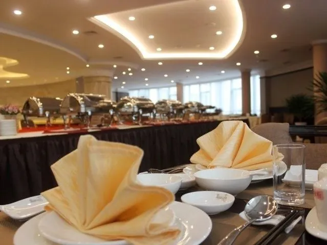Quzhouxi Dongfang Grand Hotel