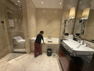 guest photo