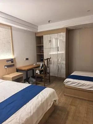 guest photo