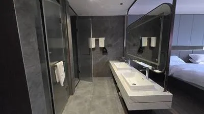 guest photo