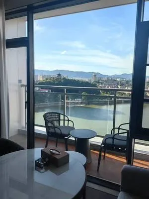guest photo