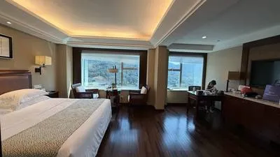 guest photo