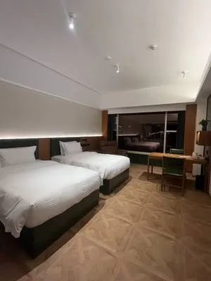 guest photo