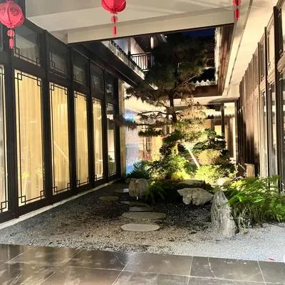 guest photo