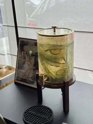 guest photo
