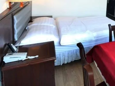 guest photo