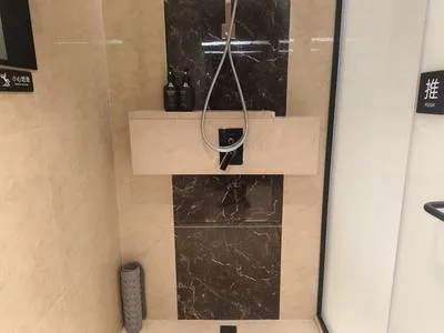 guest photo