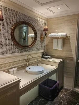 guest photo