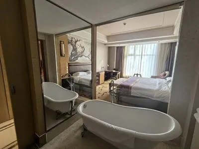 guest photo