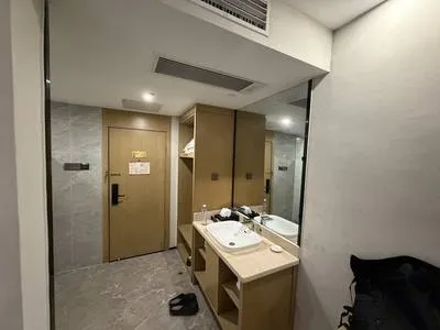 guest photo