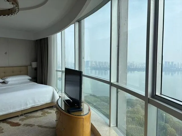 Linyi Lushang Grand Hotel