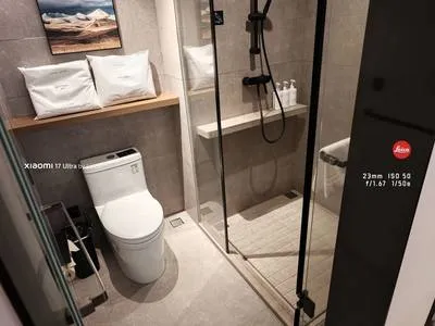 guest photo