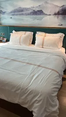 guest photo