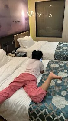 guest photo