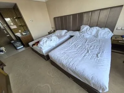 guest photo