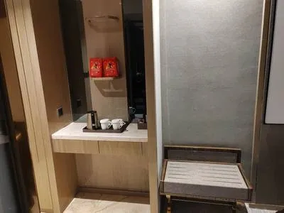 guest photo