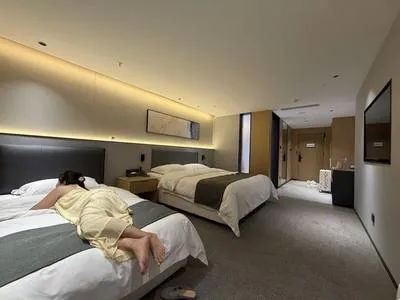 guest photo