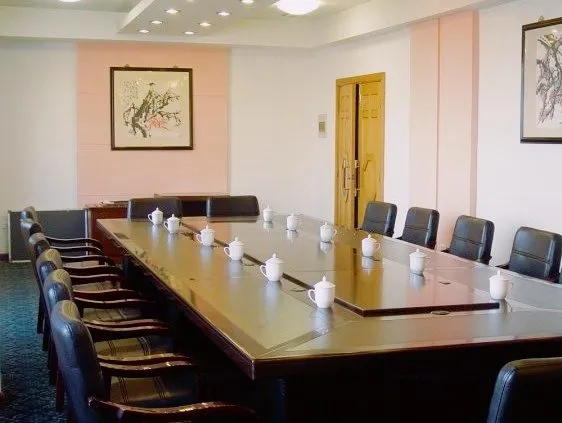 Deqing Xinyin Hegong Maoyin Dou Grand Hotel