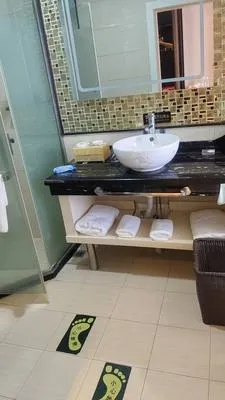 guest photo