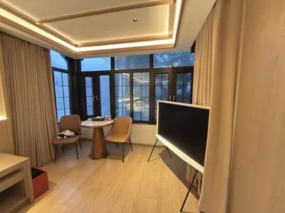 guest photo