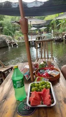 guest photo